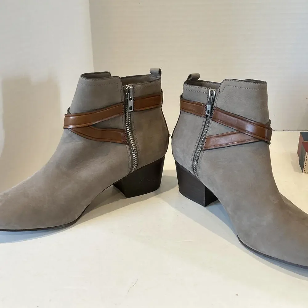 Coach Womens Size 9.5 B taupe Zip Fashion Ankle Boots Booties